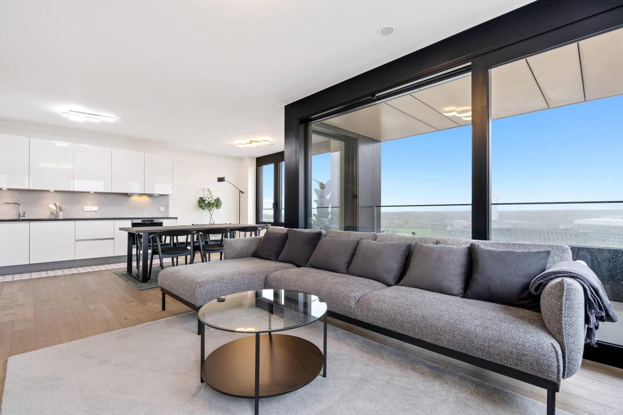 Modern 2BR Apartment with Pool & City Views Luksemburg Zewnętrze zdjęcie